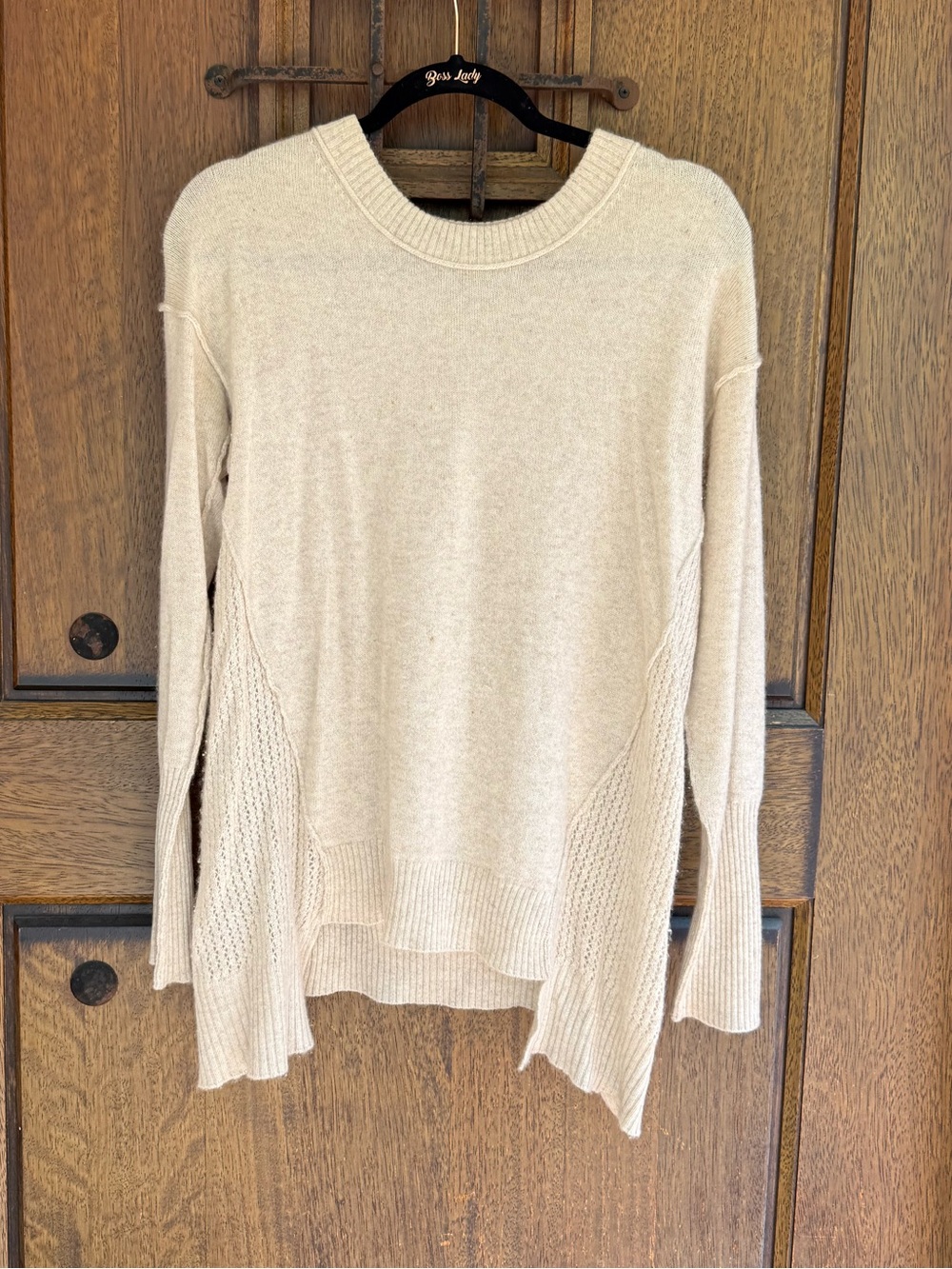 100% Cashmere  Aqua Women's Cream Crewneck Knit Sweater Size M